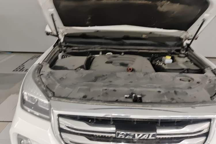 Used Haval H9 2020 2.0T Gasoline 4x4 Luxury 7-Seater Engine Bay Right