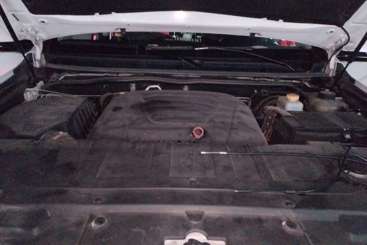 Used Haval H9 2020 2.0T Gasoline 4x4 Luxury 7-Seater Engine Bay
