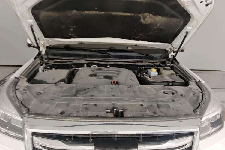Used Haval H9 2020 2.0T Gasoline 4x4 Luxury 7-Seater Engine Bay