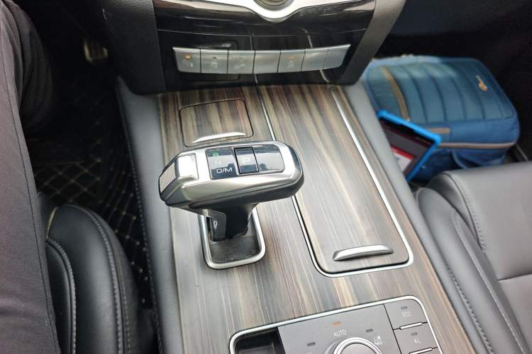 Used Haval H9 2020 2.0T Gasoline 4x4 Elite Version 5 Seats Gear Lever