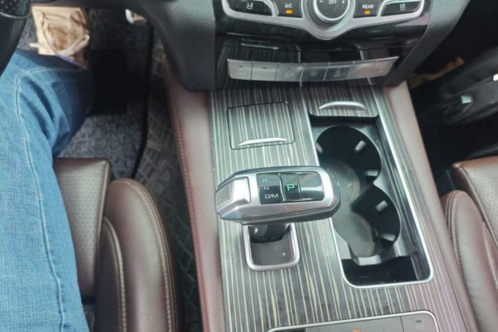 Used Haval H9 2020 2.0T Gasoline 4WD Premium Edition 5 Seats Gear Lever