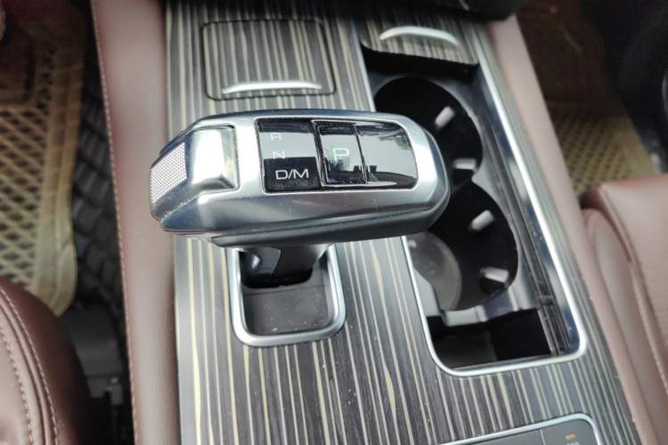 Used Haval H9 2020 2.0T Gasoline 4WD Premium Edition 5 Seats Gear Lever