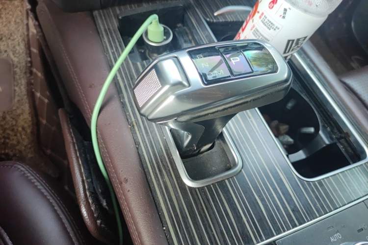 Used Haval H9 2020 2.0T Gasoline 4WD Premium Edition 5 Seats Gear Lever