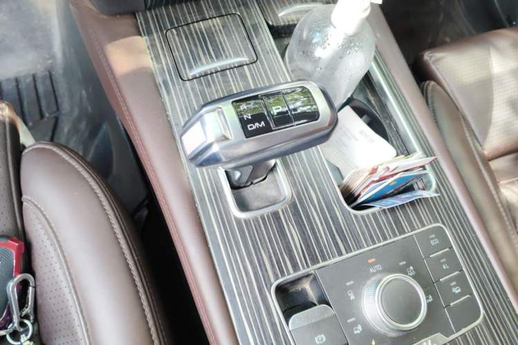 Used Haval H9 2020 2.0T Gasoline 4x4 Luxury 7-Seater Gear Lever