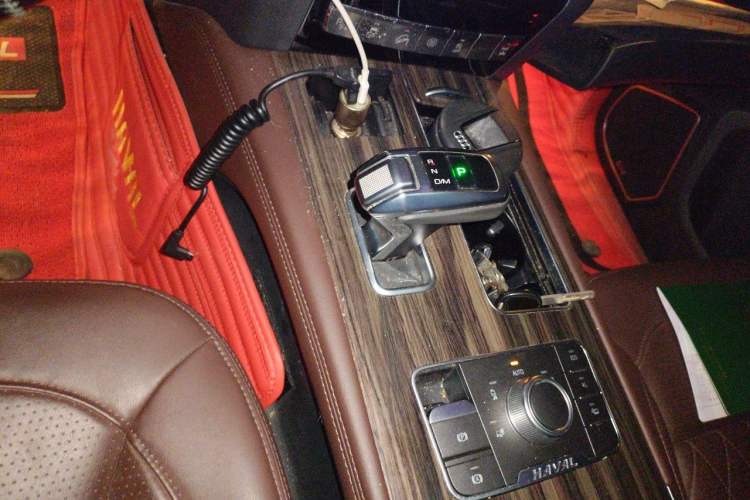 Used Haval H9 2020 2.0T Gasoline 4x4 Luxury 7-Seater Gear Lever