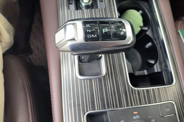 Used Haval H9 2020 2.0T Gasoline 4WD Premium Edition 5 Seats Gear Lever