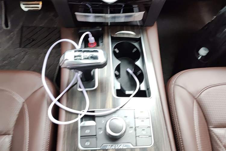 Used Haval H9 2020 2.0T Gasoline 4x4 Luxury 7-Seater Gear Lever