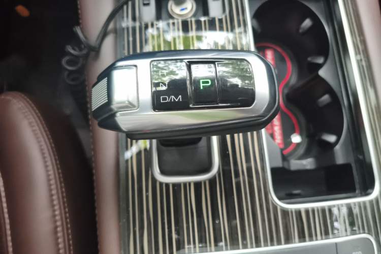 Used Haval H9 2020 2.0T Gasoline 4WD Premium Edition 5 Seats Gear Lever