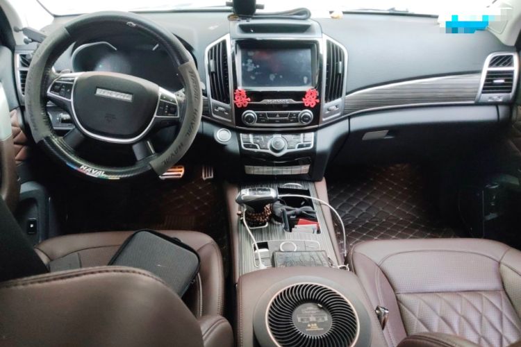 Used Haval H9 2020 2.0T Gasoline 4x4 Luxury 7-Seater Interior 2