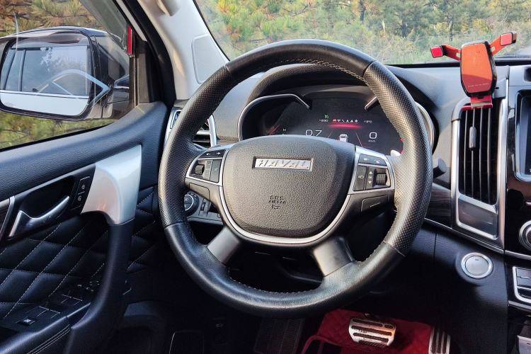 Used Haval H9 2020 2.0T Gasoline 4x4 Comfort Edition 7 Seats Interior 4