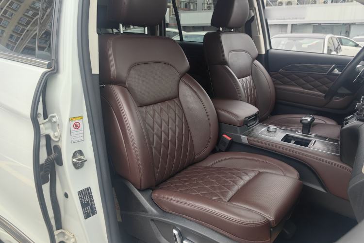 Used Haval H9 2020 2.0T Gasoline 4WD Premium Edition 5 Seats Interior 6