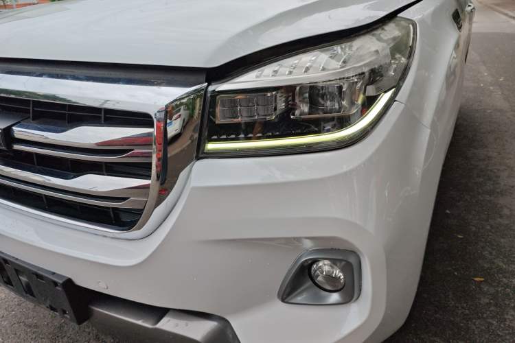 Used Haval H9 2020 2.0T Gasoline 4WD Premium Edition 5 Seats Left Front Headlight