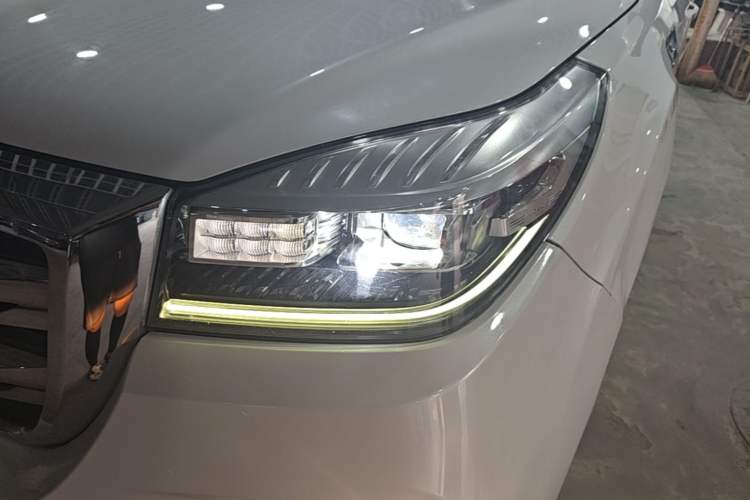 Used Haval H9 2020 2.0T Gasoline 4x4 Luxury 7-Seater Left Front Headlight
