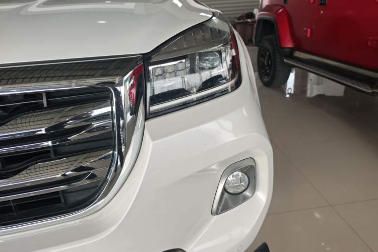 Used Haval H9 2020 2.0T Gasoline 4WD Premium Edition 5 Seats Left Front Headlight