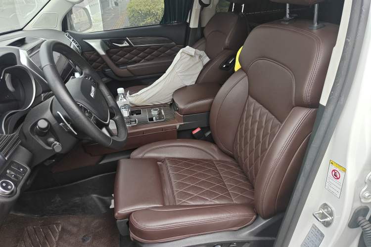 Used Haval H9 2020 2.0T Gasoline 4WD Premium Edition 5 Seats Left Front Seat