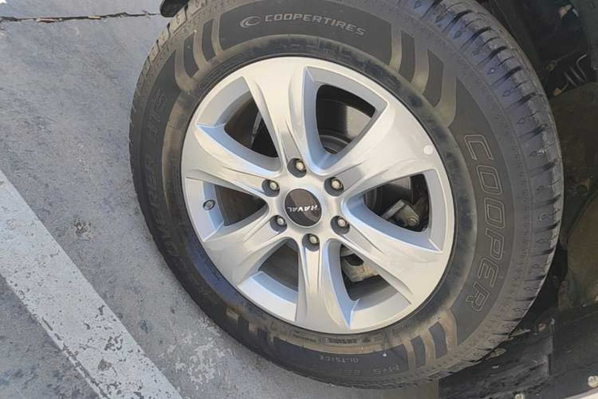 Used Haval H9 2020 2.0T Gasoline 4WD Premium Edition 5 Seats Left Front Wheel Hub