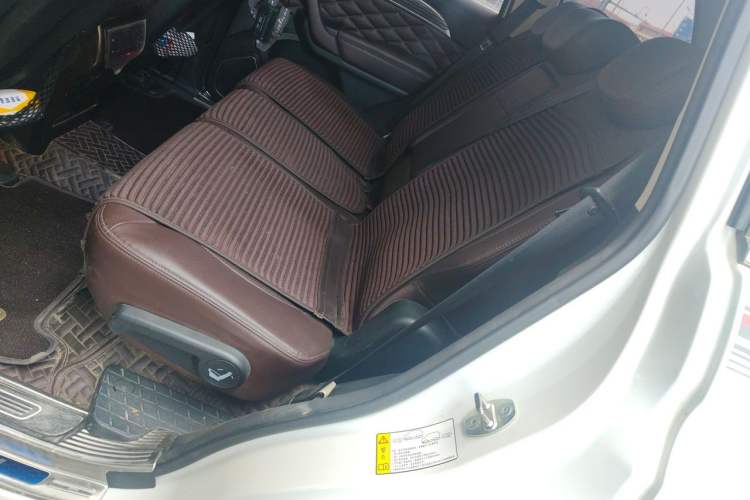Used Haval H9 2020 2.0T Gasoline 4x4 Luxury 7-Seater Left Rear Seat