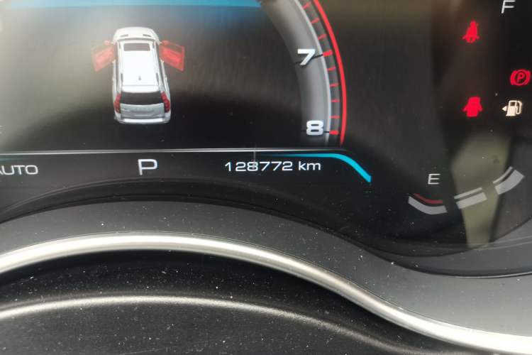 Used Haval H9 2020 2.0T Gasoline 4x4 Luxury 7-Seater Odometer Close Up