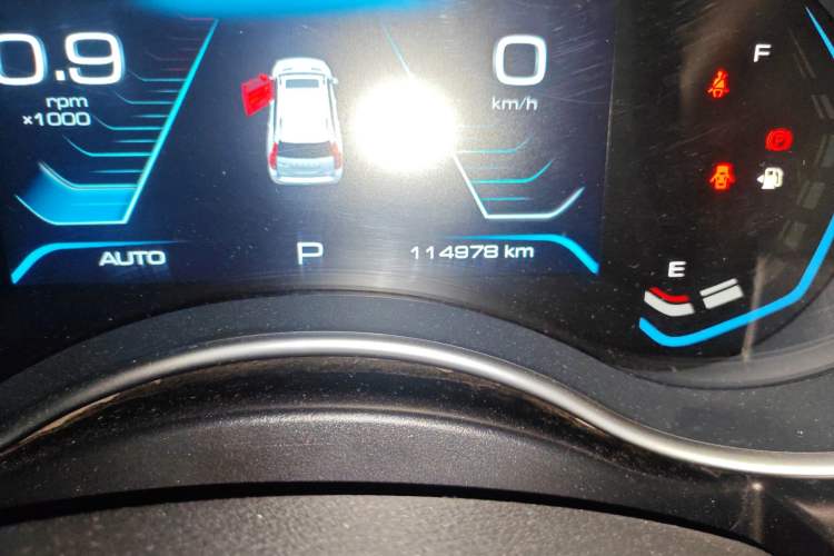 Used Haval H9 2020 2.0T Gasoline 4WD Premium Edition 5 Seats Odometer Close Up
