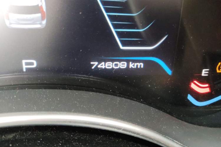 Used Haval H9 2020 2.0T Gasoline 4x4 Luxury 7-Seater Odometer Close Up