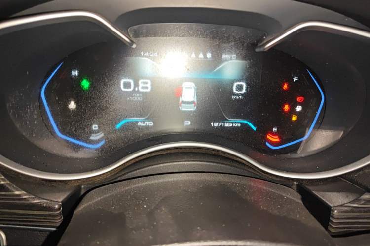 Used Haval H9 2020 2.0T Gasoline 4x4 Luxury 7-Seater Odometer Close Up