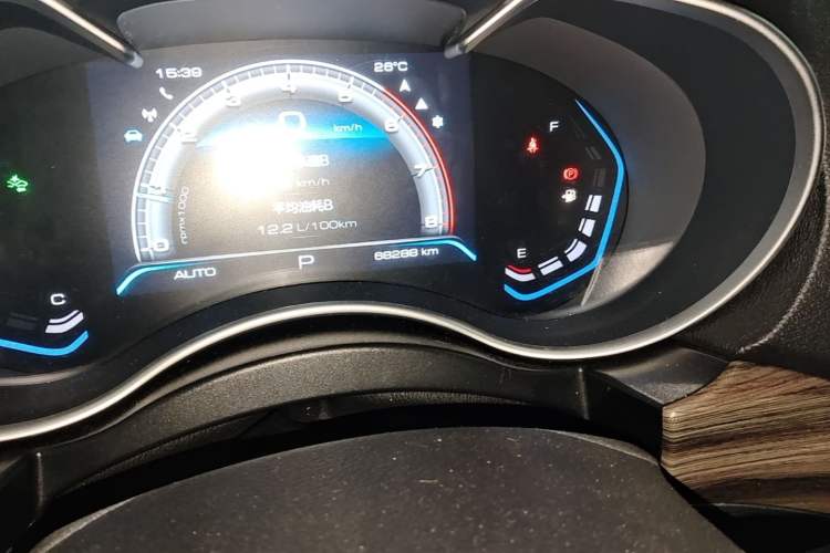 Used Haval H9 2020 2.0T Gasoline 4x4 Luxury 7-Seater Odometer Close Up