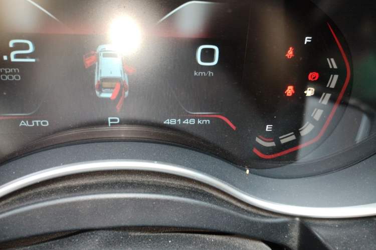 Used Haval H9 2020 2.0T Gasoline 4x4 Luxury 7-Seater Odometer Close Up