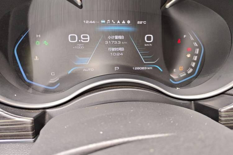 Used Haval H9 2020 2.0T Gasoline 4x4 Luxury 7-Seater Odometer Close Up