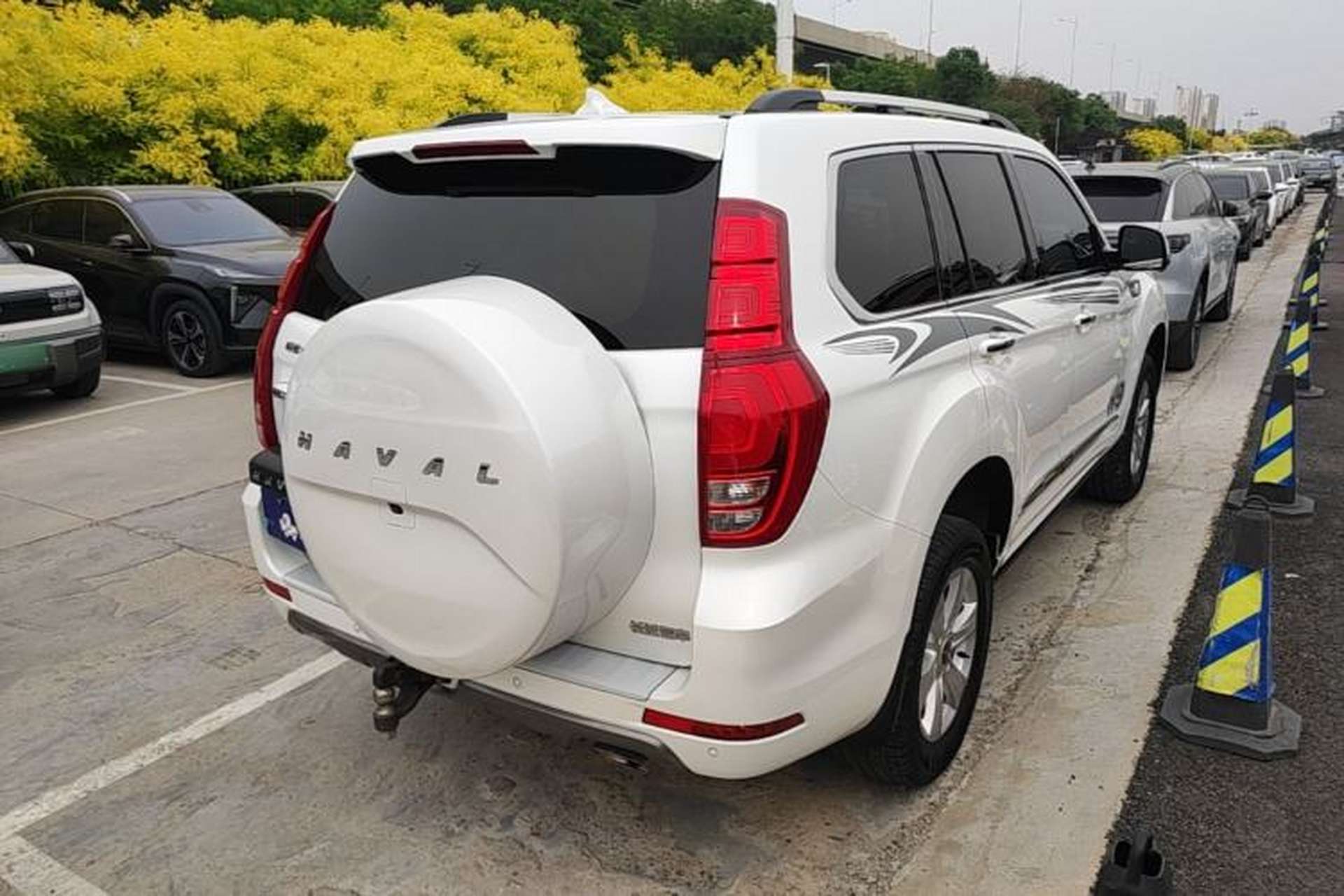Used Haval H9 2020 2.0T Gasoline 4WD Premium Edition 5 Seats Rear Right 45 Deg