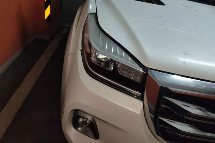 Used Haval H9 2020 2.0T Gasoline 4x4 Luxury 7-Seater Right Front Headlight
