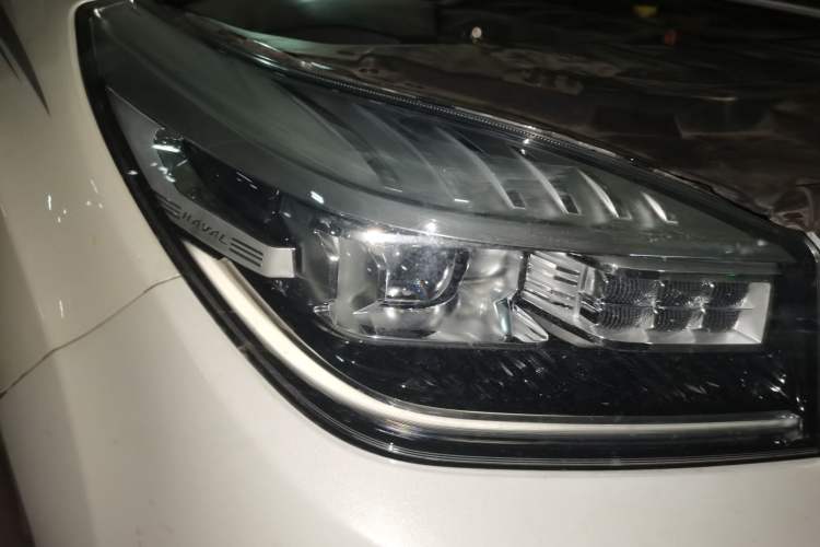 Used Haval H9 2020 2.0T Gasoline 4WD Premium Edition 5 Seats Right Front Headlight