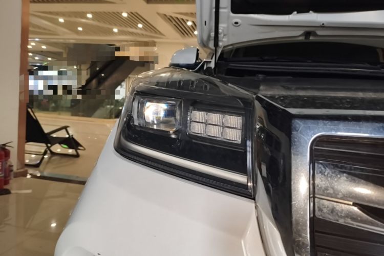 Used Haval H9 2020 2.0T Gasoline 4x4 Elite Version 5 Seats Right Front Headlight