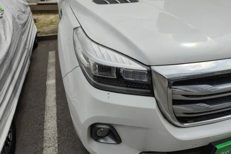 Used Haval H9 2020 2.0T Gasoline 4WD Premium Edition 5 Seats Right Front Headlight
