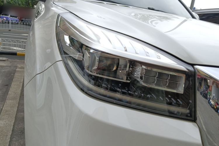 Used Haval H9 2020 2.0T Gasoline 4WD Premium Edition 5 Seats Right Front Headlight