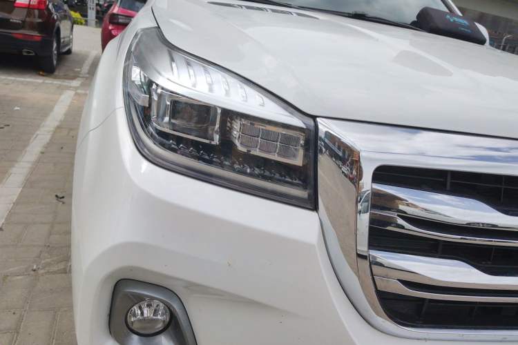 Used Haval H9 2020 2.0T Gasoline 4WD Smart Enjoyment Version 5 Seats Right Front Headlight