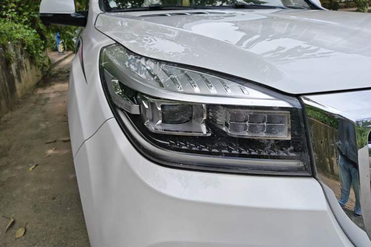 Used Haval H9 2020 2.0T Gasoline 4x4 Luxury 7-Seater Right Front Headlight