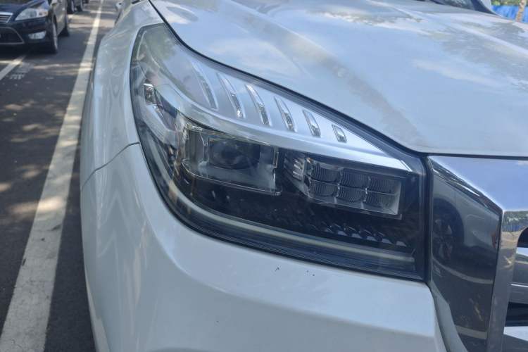 Used Haval H9 2020 2.0T Gasoline 4x4 Luxury 7-Seater Right Front Headlight