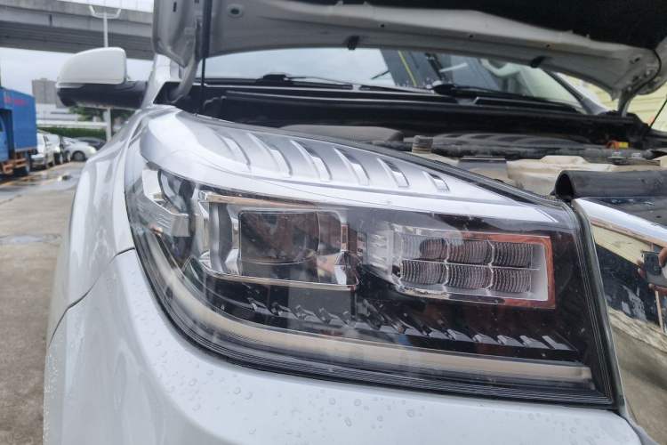 Used Haval H9 2020 2.0T Gasoline 4WD Premium Edition 5 Seats Right Front Headlight
