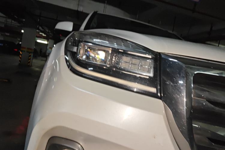 Used Haval H9 2020 2.0T Gasoline 4x4 Luxury 7-Seater Right Front Headlight