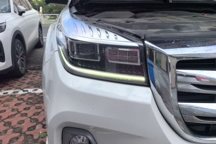 Used Haval H9 2020 2.0T Gasoline 4WD Smart Enjoyment Version 5 Seats Right Front Headlight