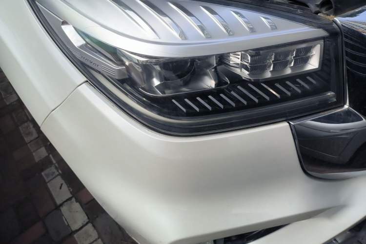 Used Haval H9 2020 2.0T Gasoline 4WD Premium Edition 5 Seats Right Front Headlight