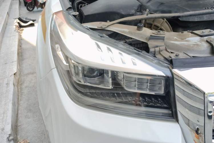 Used Haval H9 2020 2.0T Gasoline 4x4 Elite Version 5 Seats Right Front Headlight