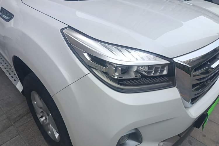 Used Haval H9 2020 2.0T Gasoline 4x4 Comfort Edition 7 Seats Right Front Headlight