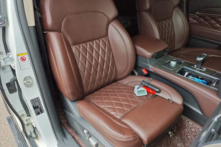 Used Haval H9 2020 2.0T Gasoline 4WD Premium Edition 5 Seats Right Front Seat