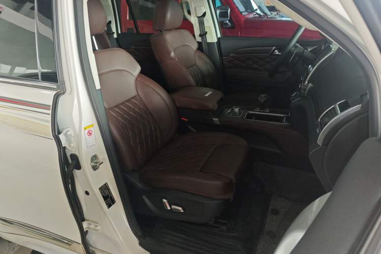 Used Haval H9 2020 2.0T Gasoline 4WD Premium Edition 5 Seats Right Front Seat