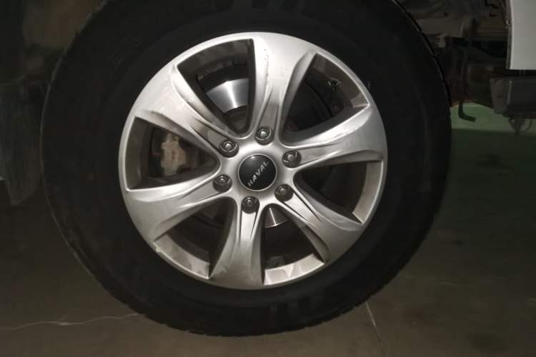 Used Haval H9 2020 2.0T Gasoline 4WD Premium Edition 5 Seats Right Front Wheel Hub