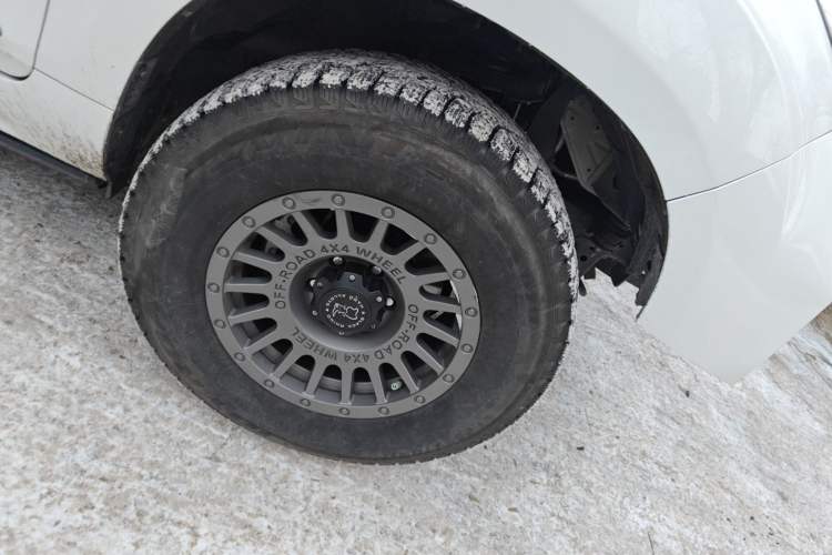 Used Haval H9 2020 2.0T Gasoline 4WD Premium Edition 5 Seats Right Front Wheel Hub