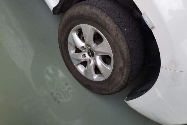 Used Haval H9 2020 2.0T Gasoline 4x4 Elite Version 5 Seats Right Front Wheel Hub
