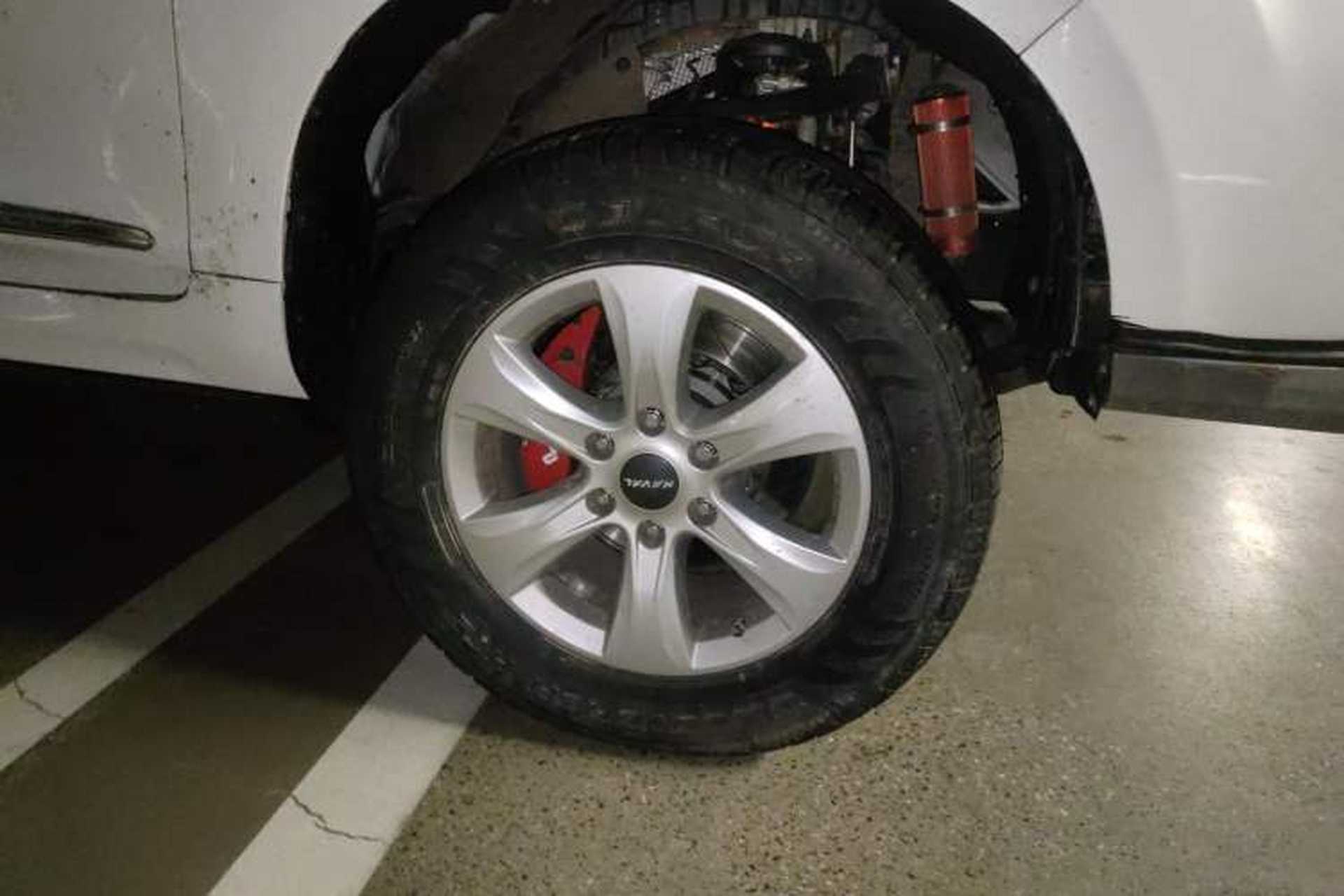 Used Haval H9 2020 2.0T Gasoline 4WD Premium Edition 5 Seats Right Front Wheel Hub