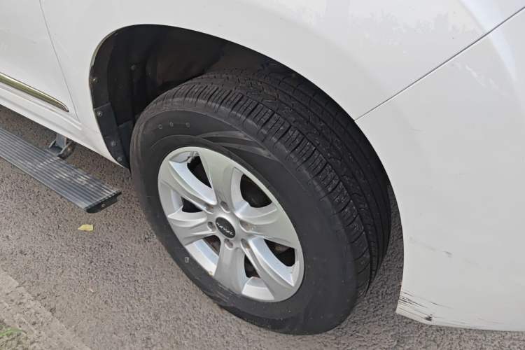 Used Haval H9 2020 2.0T Gasoline 4WD Premium Edition 5 Seats Right Front Wheel Hub